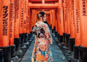 Đền ngàn cột Fushimi Inari